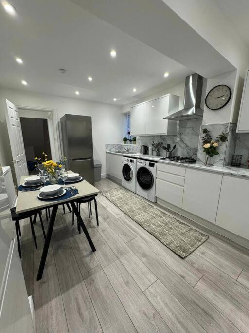 런던 Modern 5 Bed Near Excel -Big Ben 빌라 외부 사진