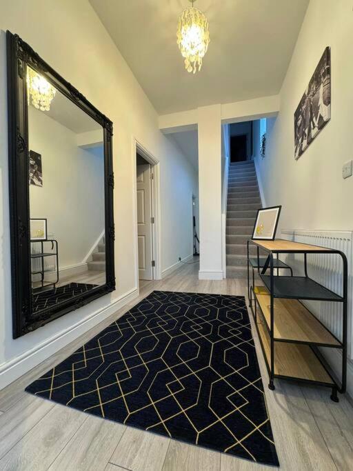 런던 Modern 5 Bed Near Excel -Big Ben 빌라 외부 사진