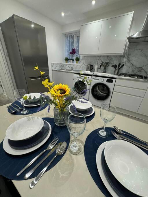 런던 Modern 5 Bed Near Excel -Big Ben 빌라 외부 사진